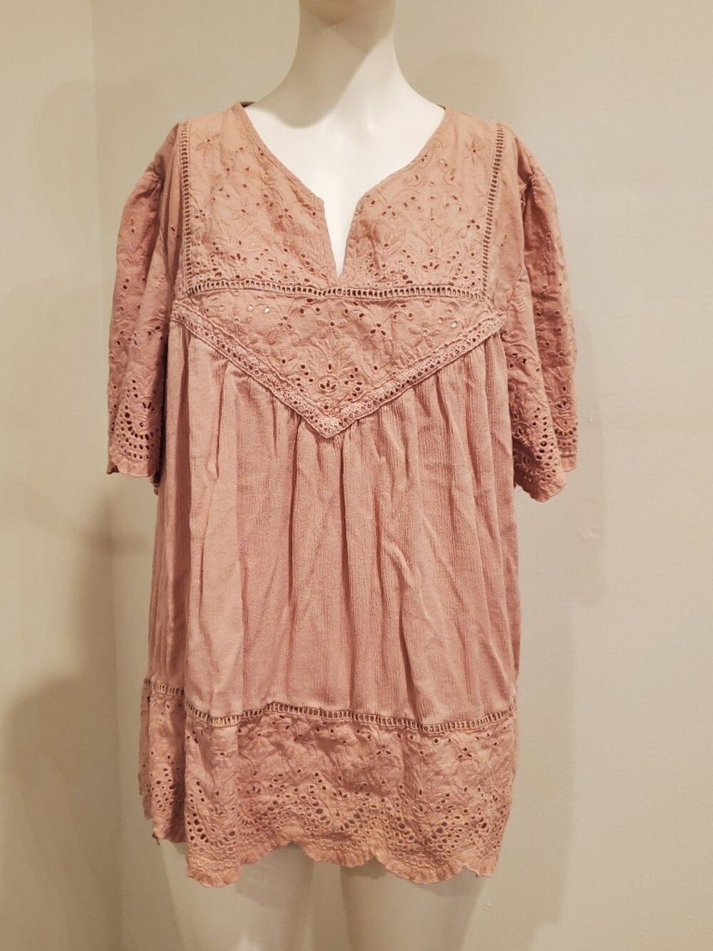 KNOX ROSE Womens Size XXL Dusty Pink Eyelet Lace V-Neck Short Sleeve Top
